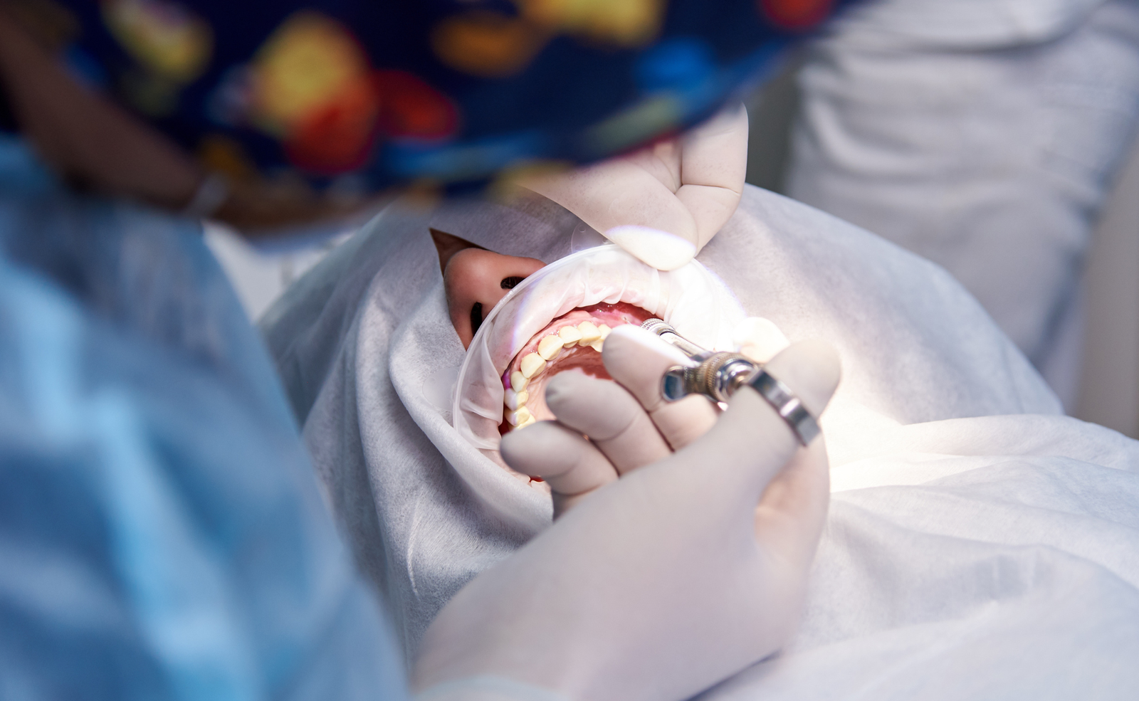 Paciente al que se le está administrando anestesia